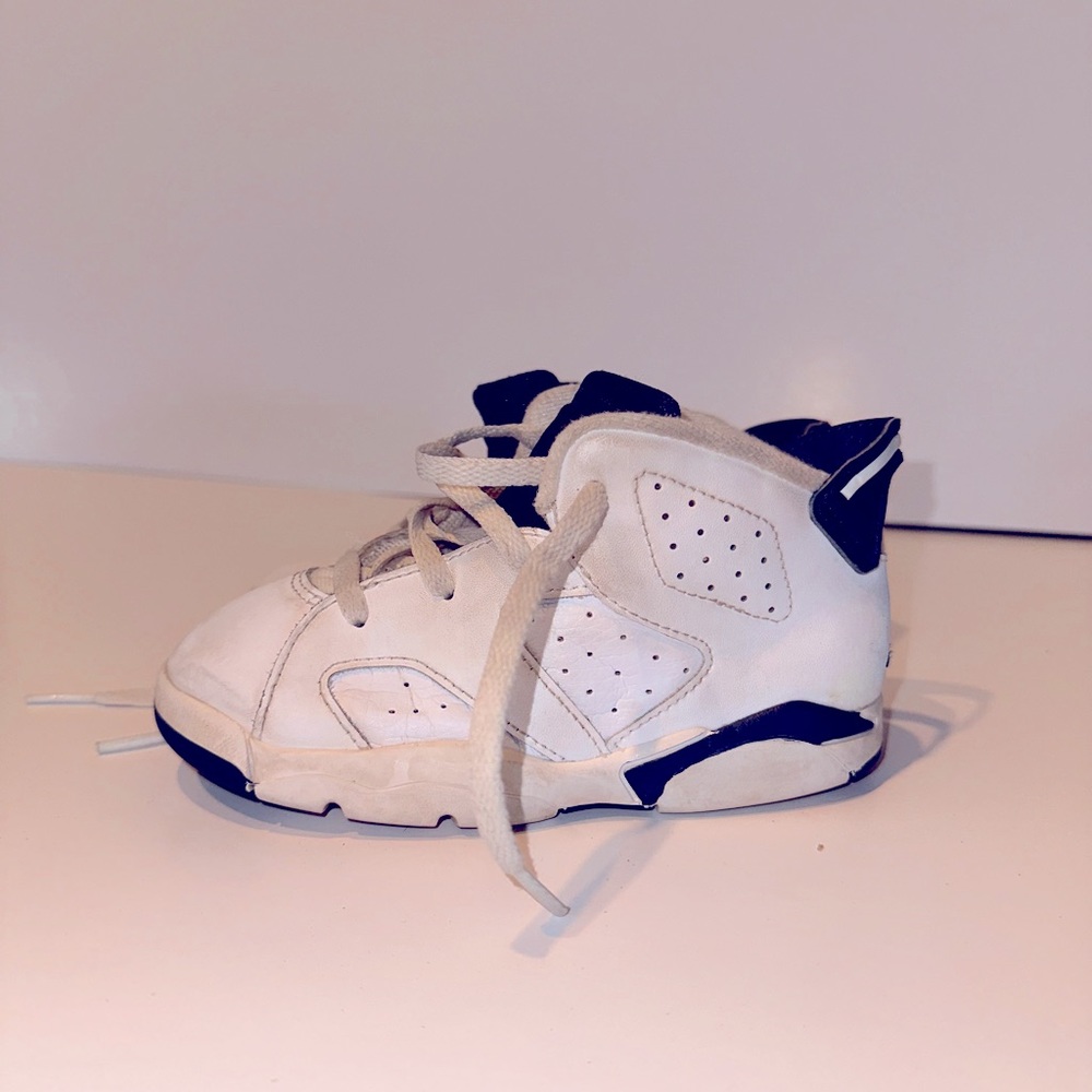Jordan Retro 6 - Size 9C